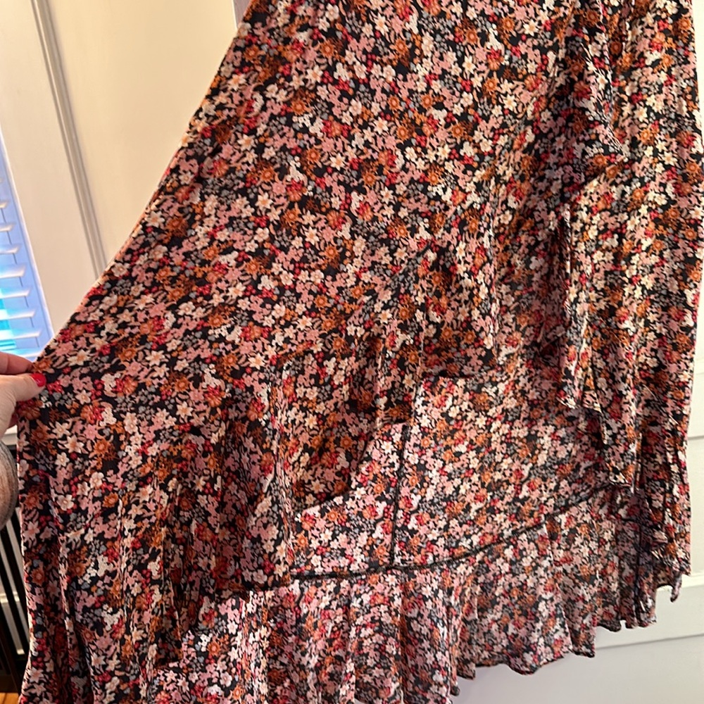 Lulu’s High Low Ruffle Floral Skirt - Picture 3 of 3